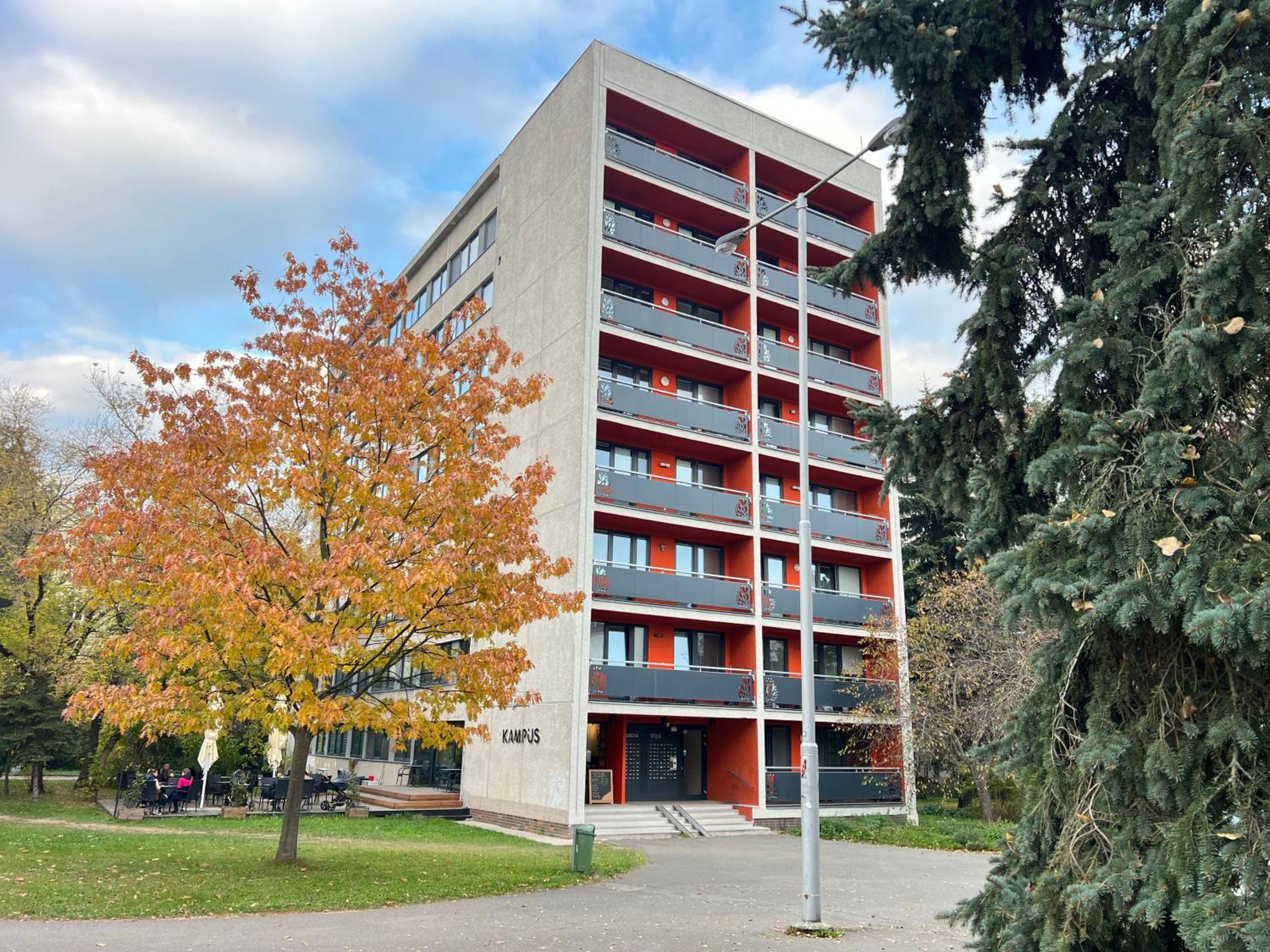 Apartments 4U: Kampus Upstairs Hradec Králové المظهر الخارجي الصورة